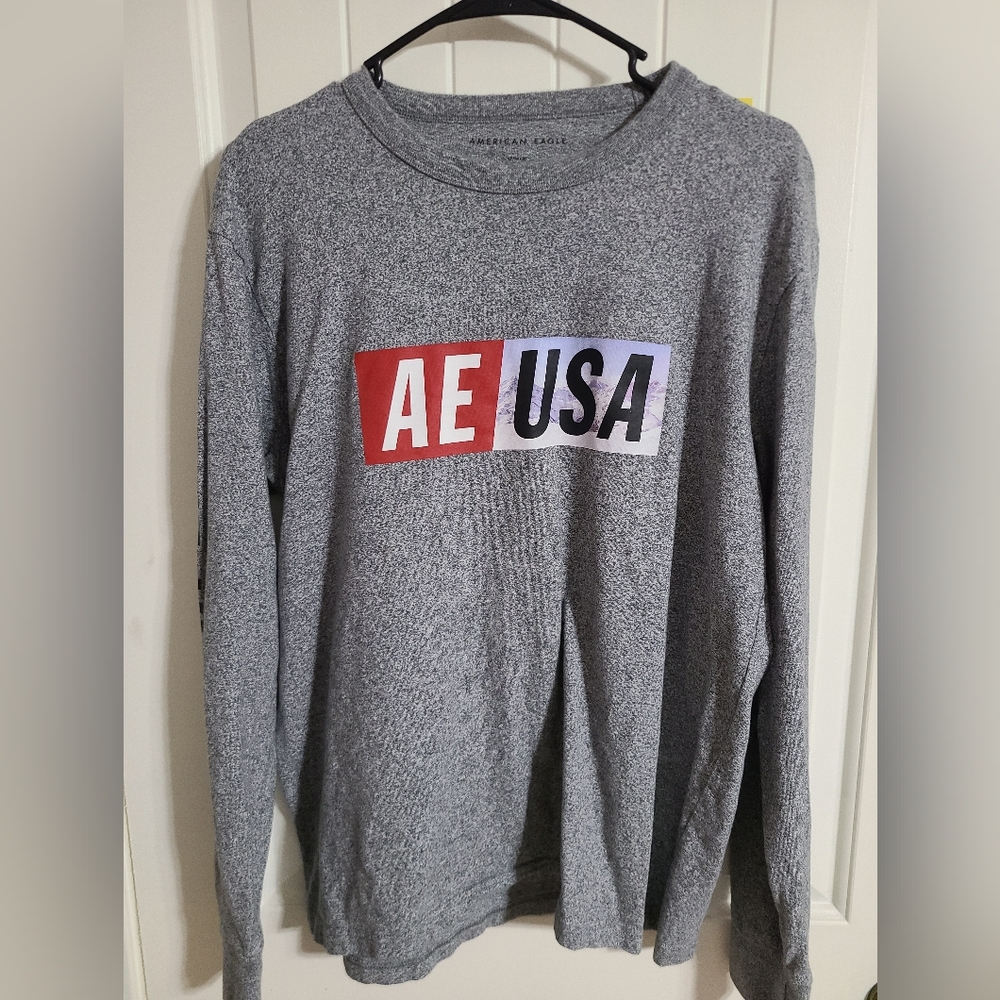 American Eagle Longsleeve Like-New